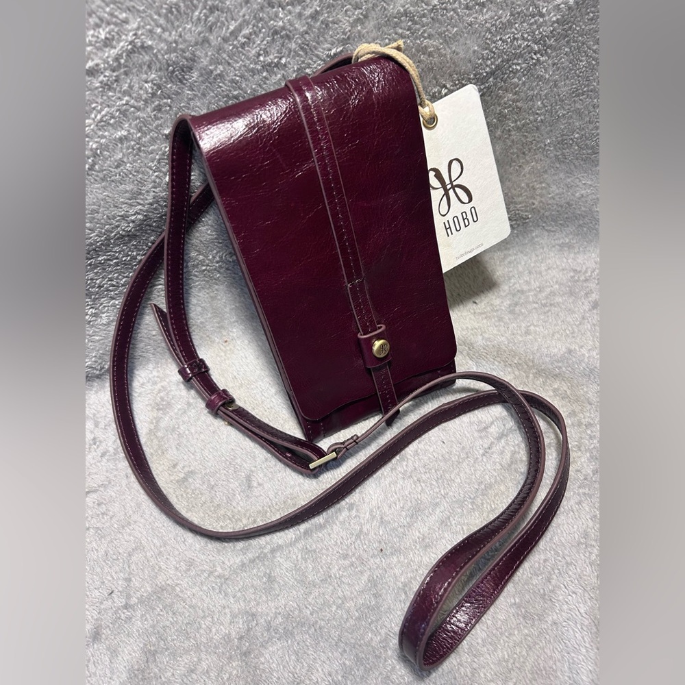 NWT Hobo International Token Genuine Leather Crossbody - Picture 2 of 9